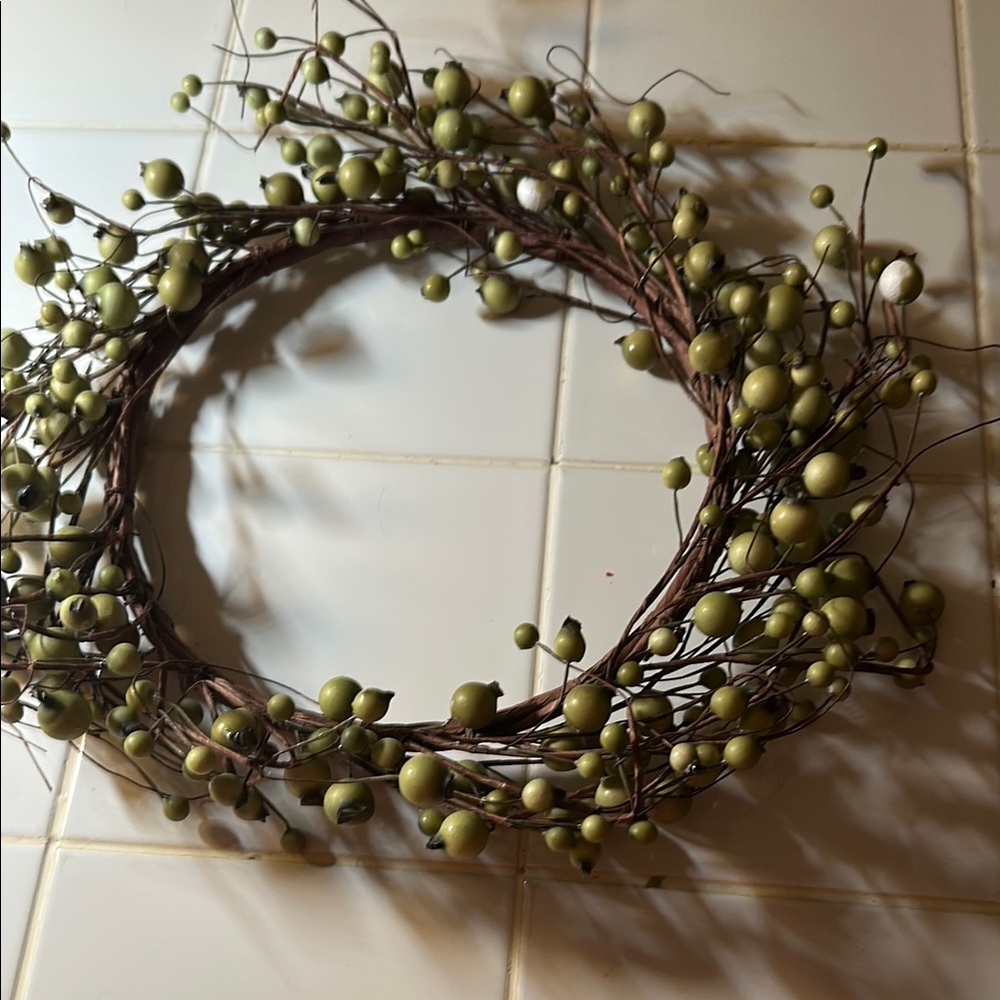 Green Berry Wreath